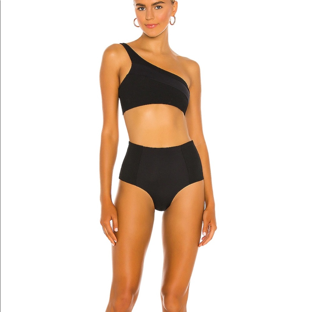 L*SPACE Jackie Bitsy Bottom in Black- L